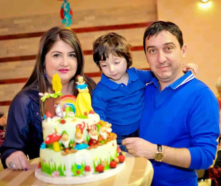 Familia Macavei: Florin, Anette & Matei